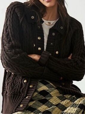FREE PEOPLE Classic Cable Cardi in Midnight Brown/Chocolate Cotton NWT Sz M